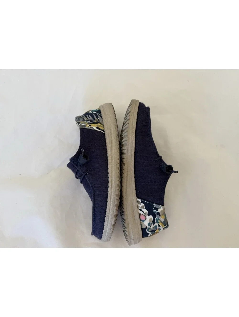 Hey Dude Wendy Funk Chambray Shoes Size 7 Blue Logo Heel Design Slip Ons
